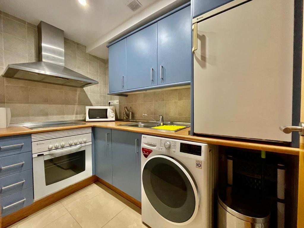 Panorama Apartamento Marbella Luaran gambar